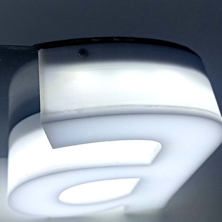 Letra corporea Led luminosa